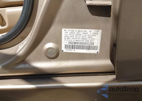 2005 Honda Accord 3.0 Ex z USA, uszkodzony, nr VIN 1HGCM66585A043396